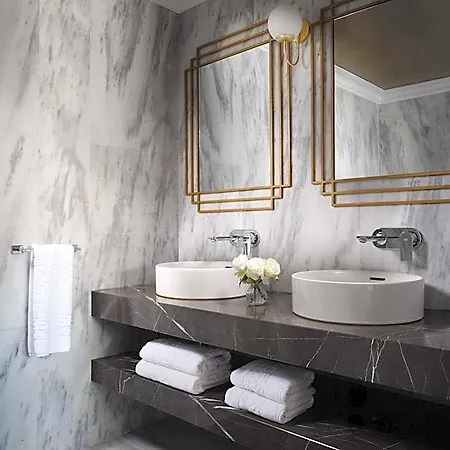 Szálloda The Excelsior - Small Luxury Of The World 5*