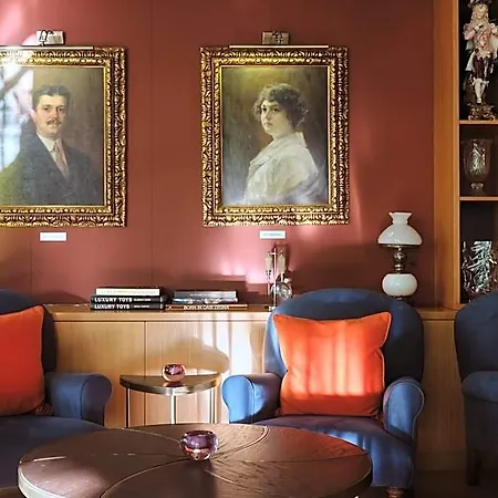 The Excelsior - Small Luxury Of The World 5*